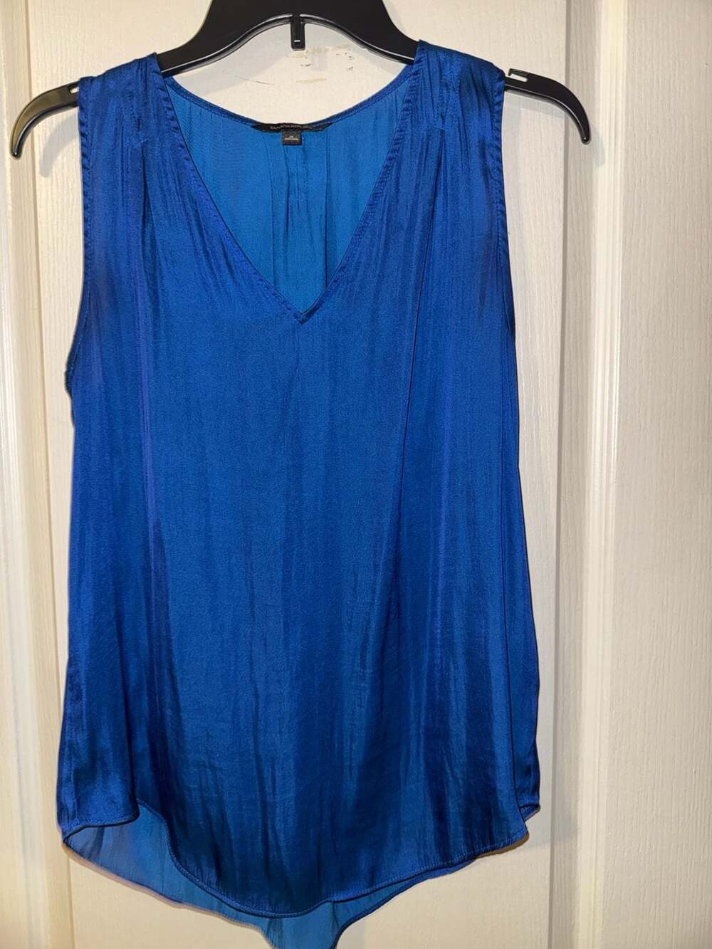 Banana Republic Blue Satin V-Neck Sleeveless Top Size S